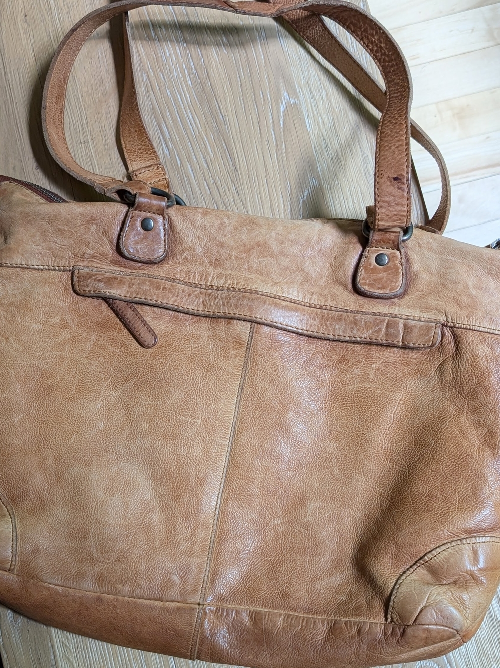 Vintage Authentic Leather Waffle Stitch Woven Leather Tote Bag in Tan - Picture 4 of 9